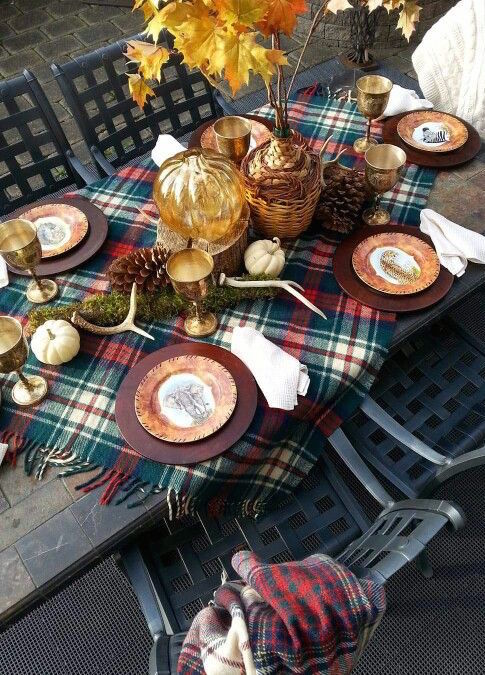thanksgiving-table-inspiration-plaid