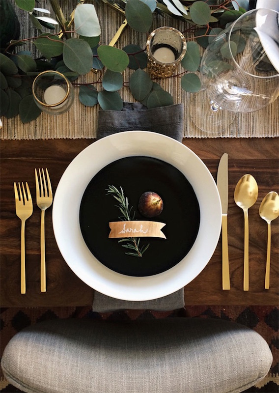 thanksgiving-table-eucalyptus